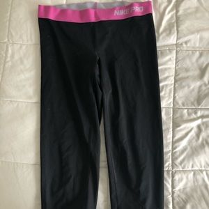 Nike Pro Capris